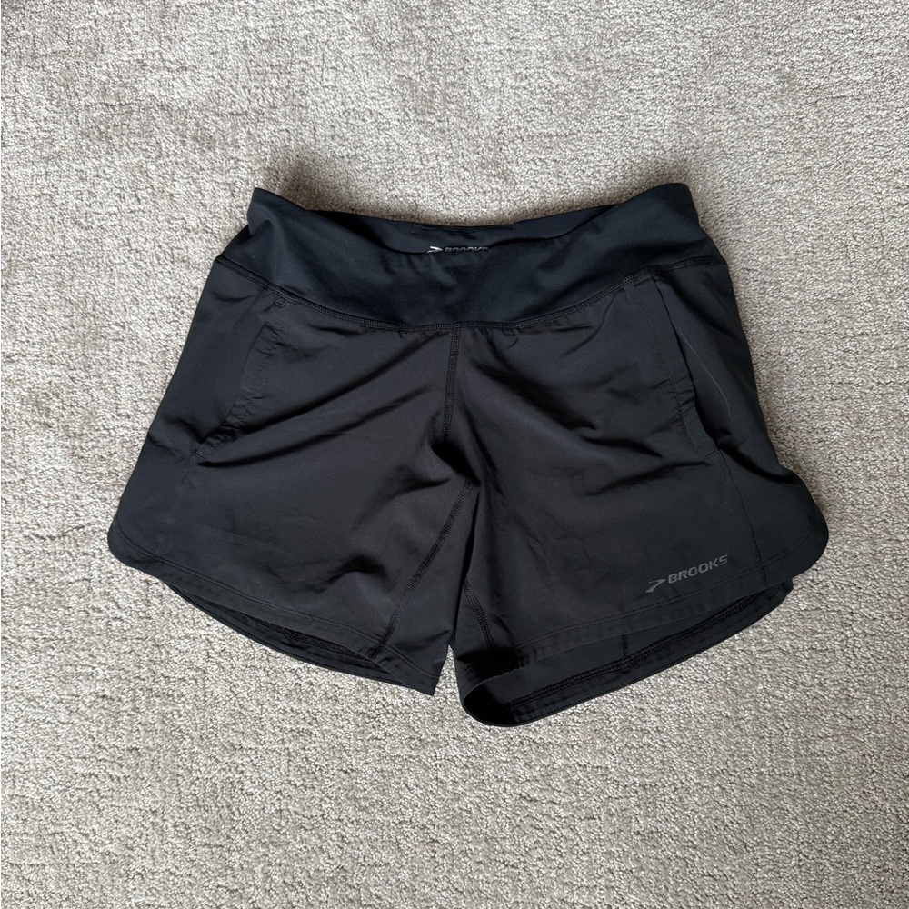 Brooks running shorts with pockets